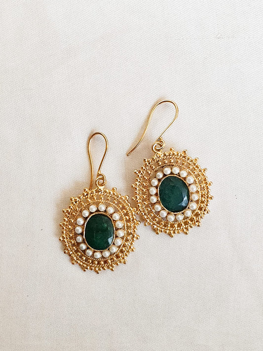 Emerald and Pearls. Filigree Earrings.